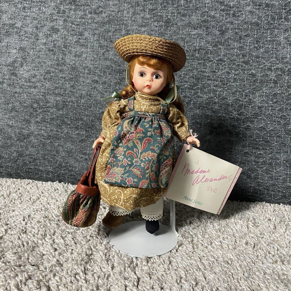Madame Alexander Anne of Green Gables “Anne At The Station” 8” Doll w/hat & bag